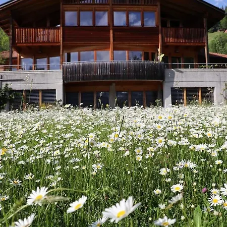 アパート Leuweli